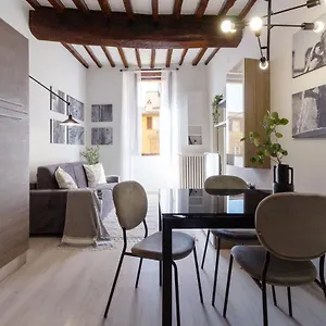 Lovely Modern Flat In The Heart Of Apartment